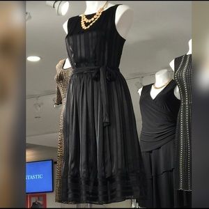 Black satin cocktail dress Carmen Marc Valvo 16